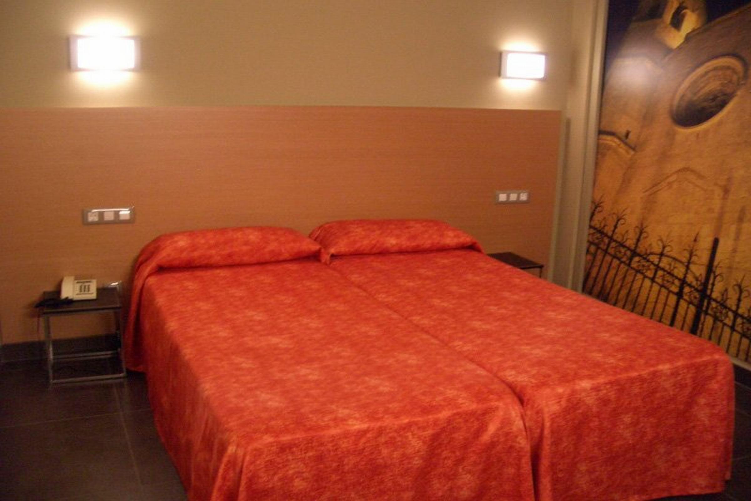 וילפרנקה דל פנדס Hotel Pere III El Gran מראה חיצוני תמונה