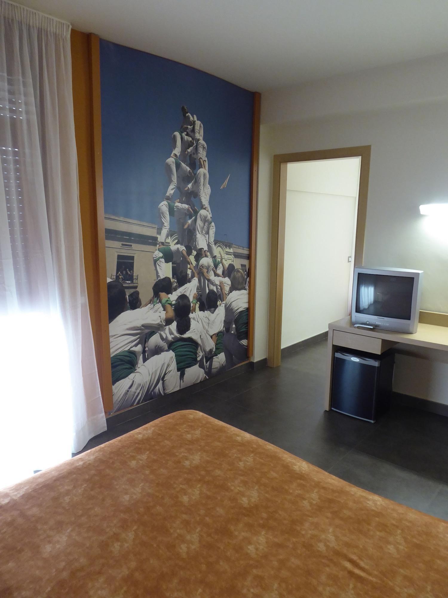 וילפרנקה דל פנדס Hotel Pere III El Gran מראה חיצוני תמונה