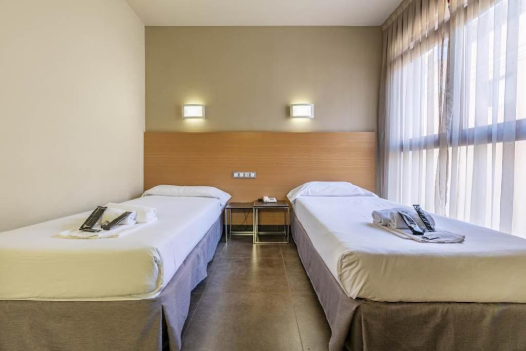 וילפרנקה דל פנדס Hotel Pere III El Gran מראה חיצוני תמונה