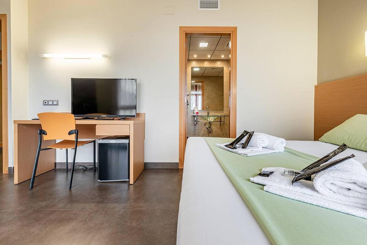 וילפרנקה דל פנדס Hotel Pere III El Gran מראה חיצוני תמונה