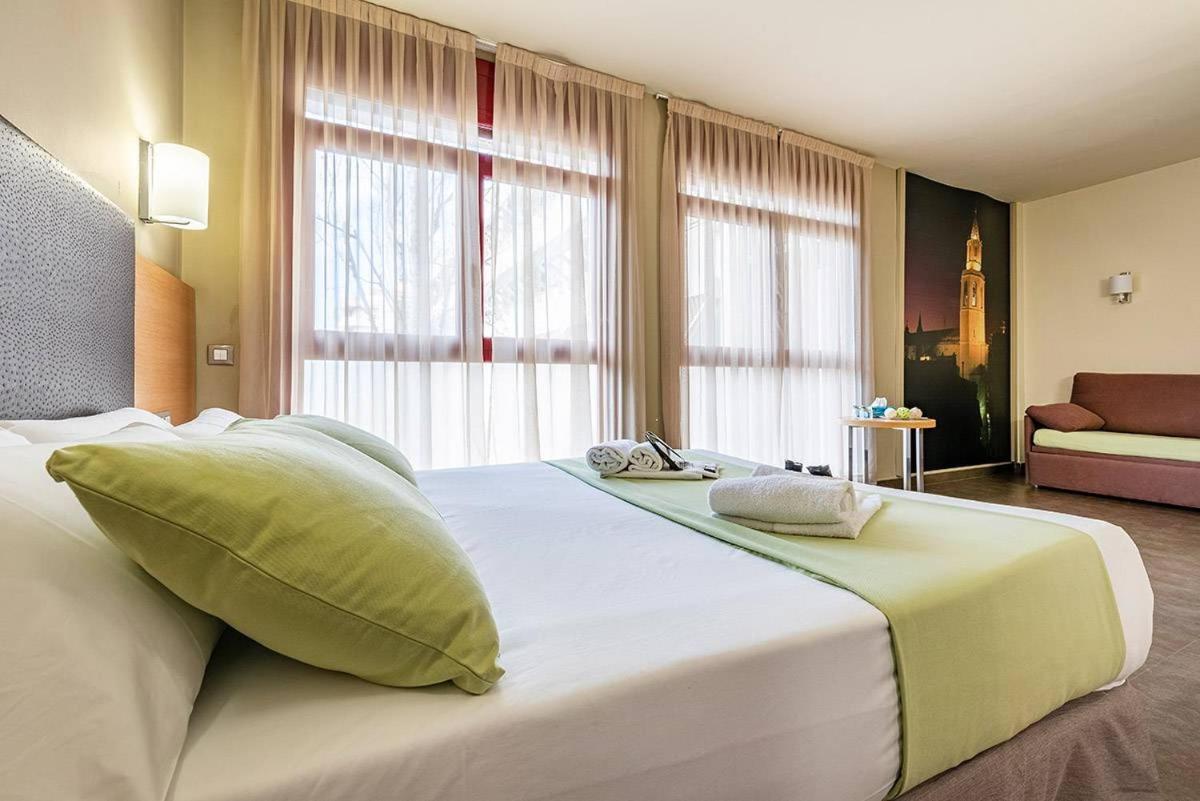 וילפרנקה דל פנדס Hotel Pere III El Gran מראה חיצוני תמונה