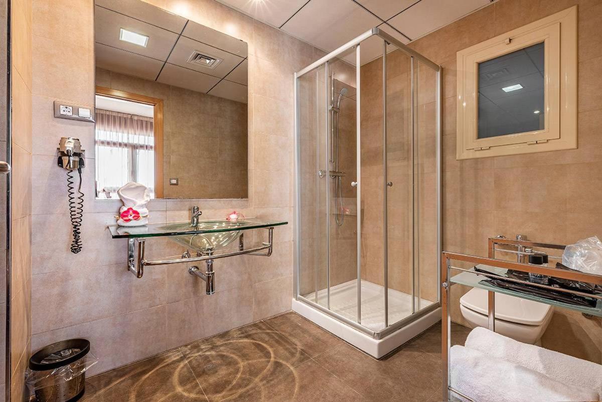 וילפרנקה דל פנדס Hotel Pere III El Gran מראה חיצוני תמונה