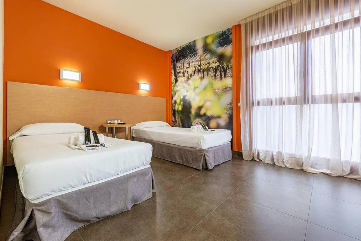 וילפרנקה דל פנדס Hotel Pere III El Gran מראה חיצוני תמונה