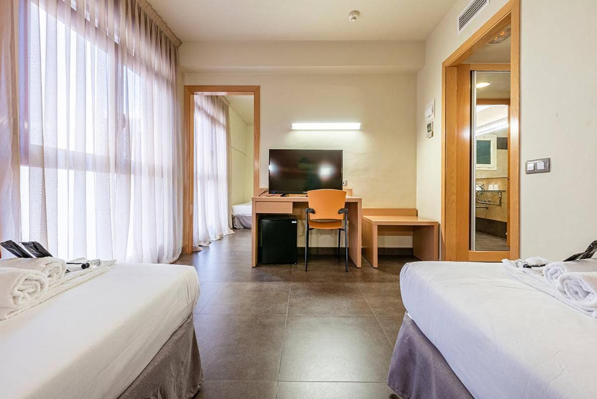 וילפרנקה דל פנדס Hotel Pere III El Gran מראה חיצוני תמונה